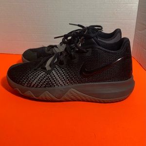 Nike shoes size boys 6.5 youth